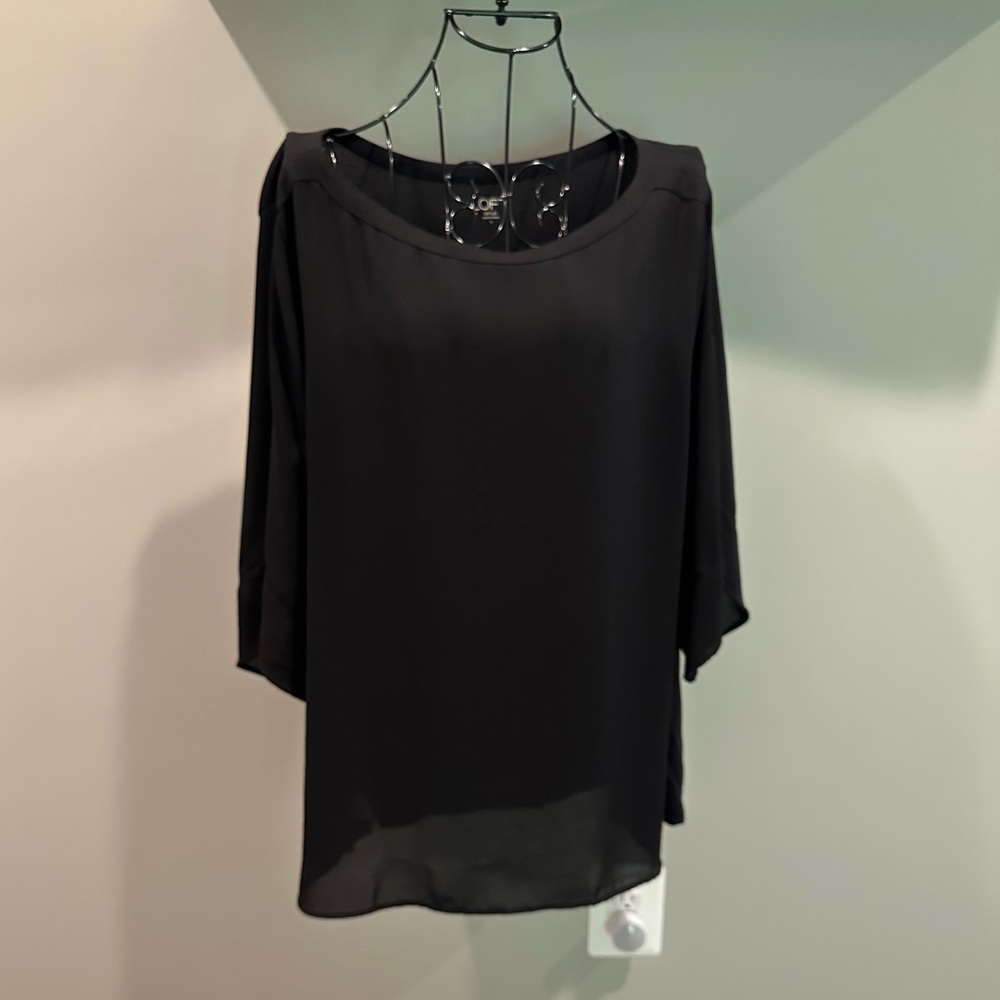 Flowy Black Top
